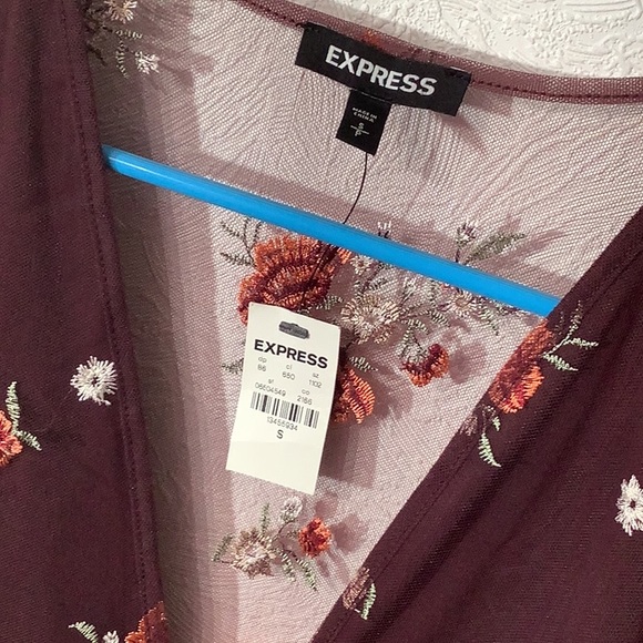 Express NWT - Sz S - sexy floral Nylon Bodysuit 🥰 - Picture 2 of 6